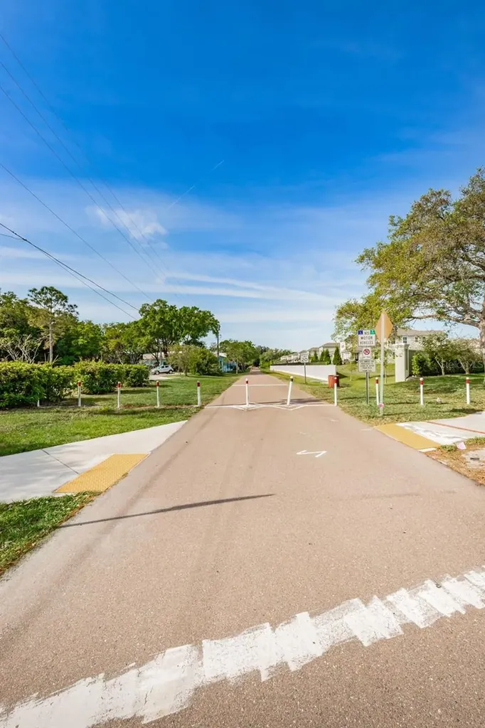 1231 Illinois Avenue Palm Harbor FL 34683