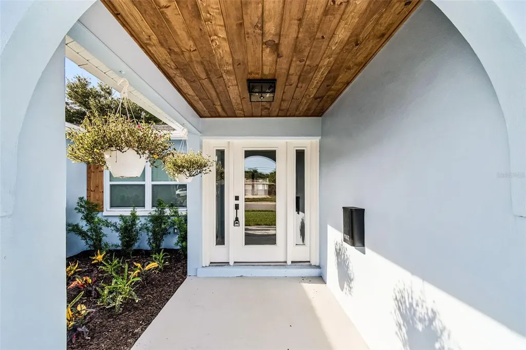 1101 54th Avenue S St Petersburg FL 33705