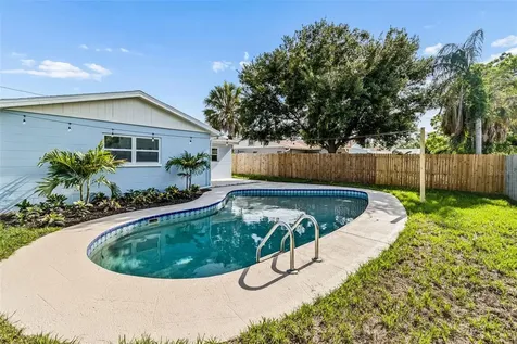 1101 54th Avenue S St Petersburg FL 33705