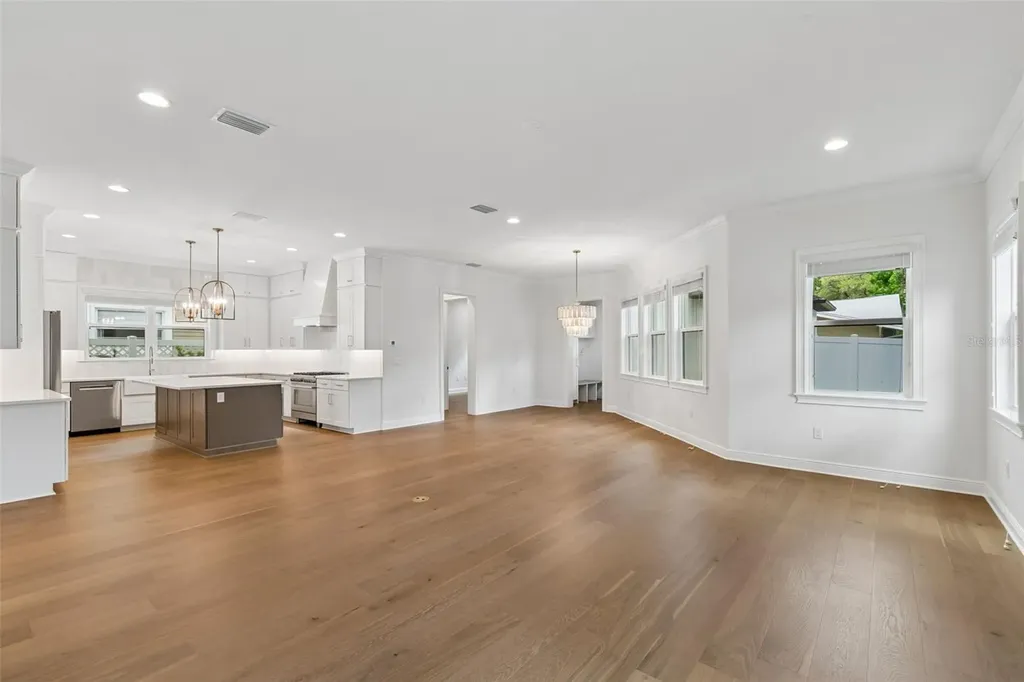 3122 W San Jose Street Tampa FL 33629