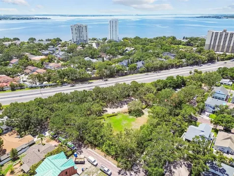 3122 W San Jose Street Tampa FL 33629