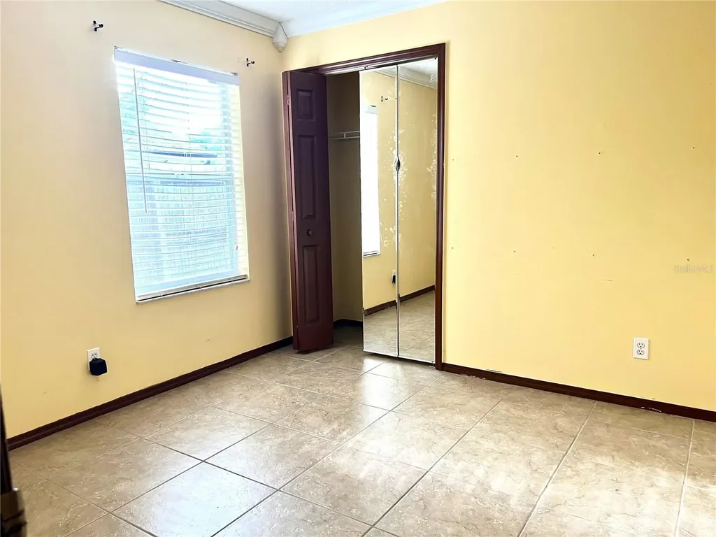 8860 Lambert Lane Orlando FL 32825