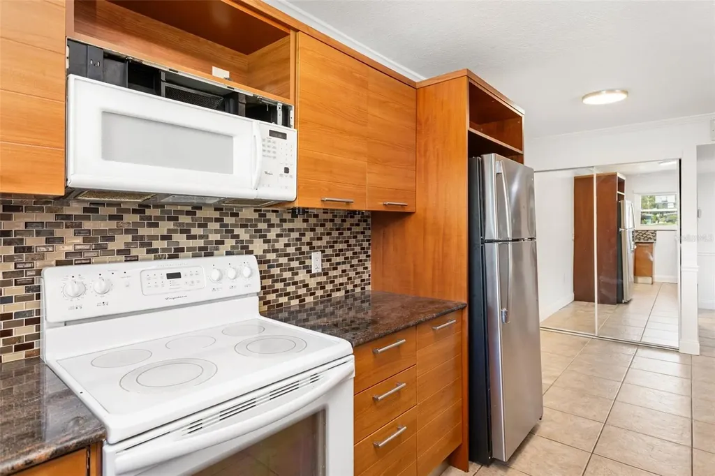 2948 Clark Road Sarasota FL 34231
