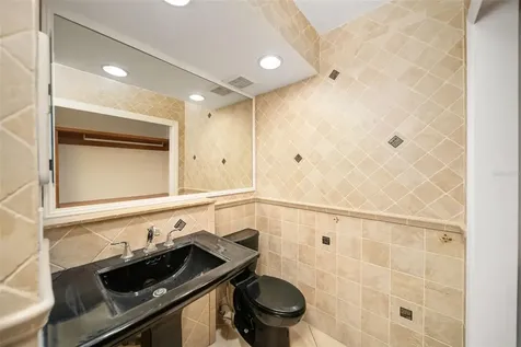 2948 Clark Road Sarasota FL 34231