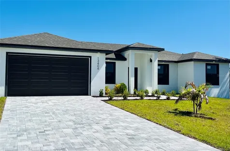 13404 Cedar City Avenue Port Charlotte FL 33981