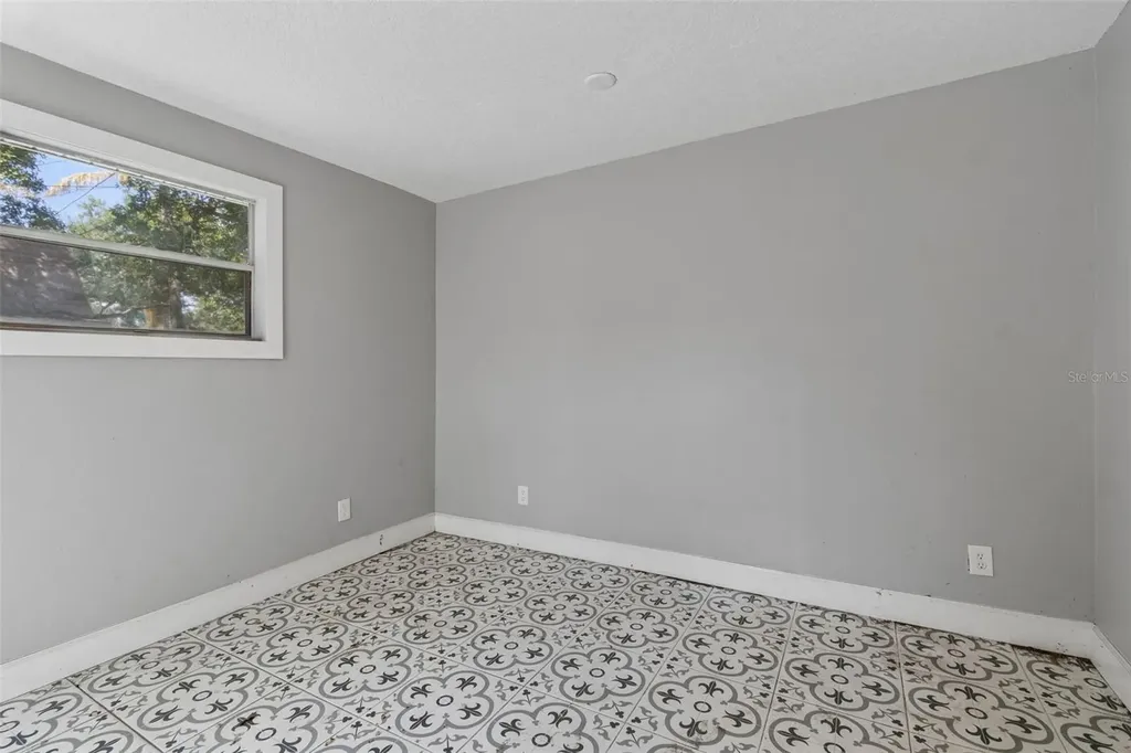 6443 31st Street N St Petersburg FL 33702