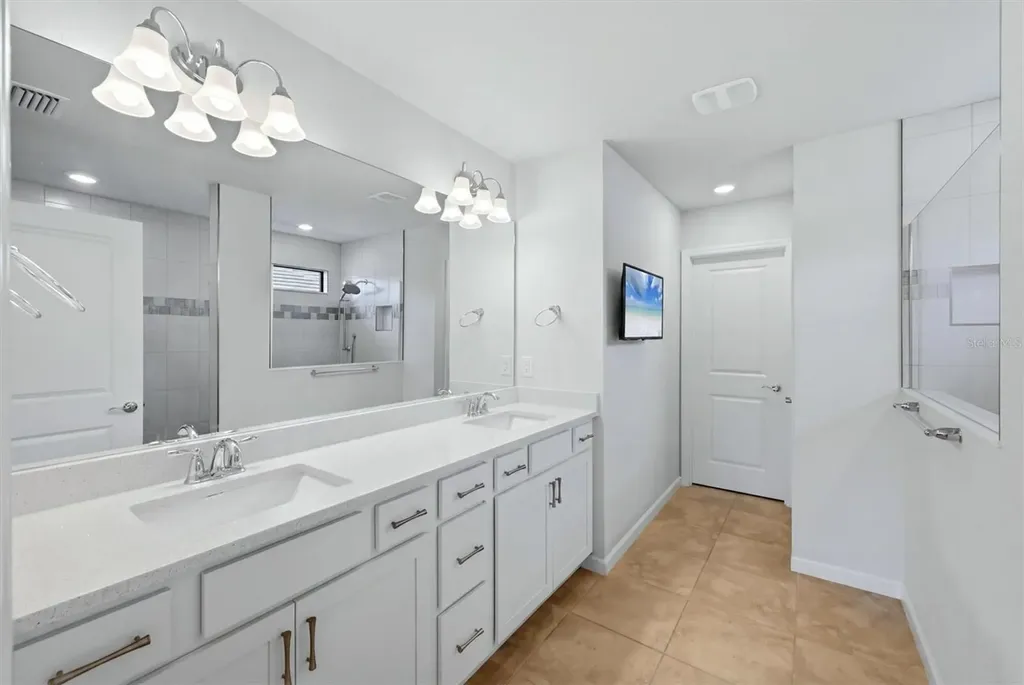 6126 Bluestar Court Lakewood Ranch FL 34211