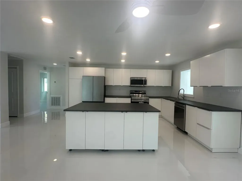 230 Annapolis Lane Rotonda West FL 33947