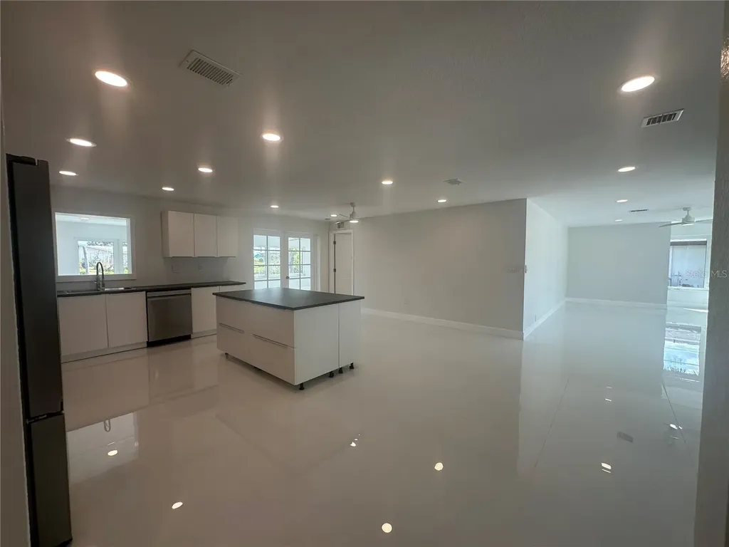 230 Annapolis Lane Rotonda West FL 33947