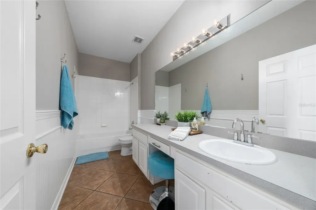 9724 Myrtle Creek Lane Orlando FL 32832