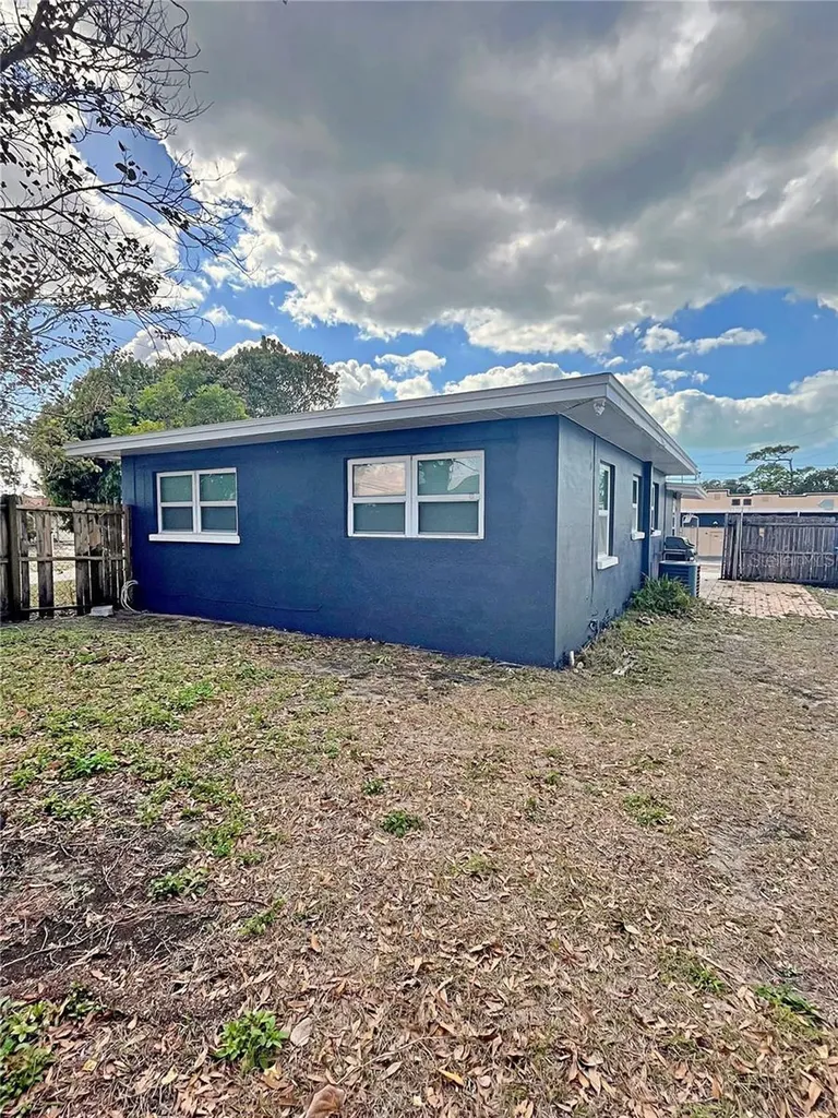 72 Lake Shore Drive Palm Harbor FL 34684