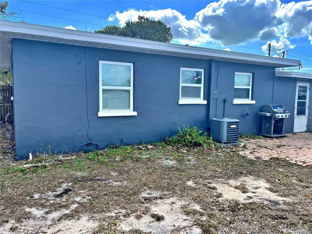 72 Lake Shore Drive Palm Harbor FL 34684