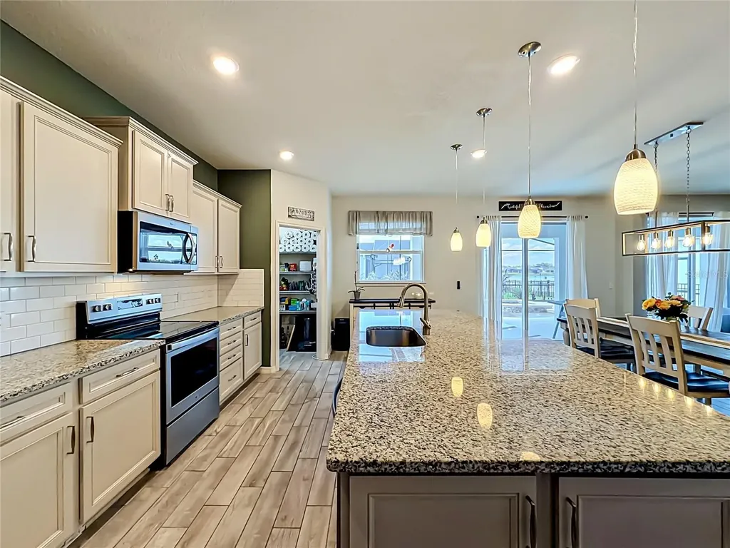 2323 Nuthatch Street St Cloud FL 34771