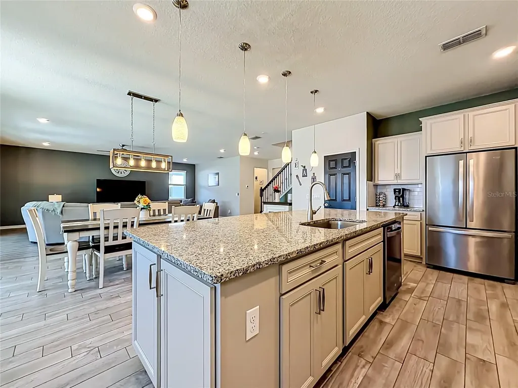 2323 Nuthatch Street St Cloud FL 34771