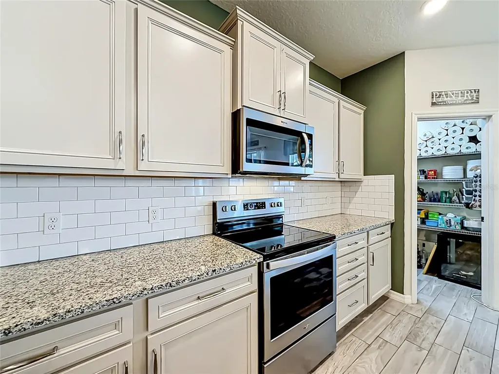 2323 Nuthatch Street St Cloud FL 34771