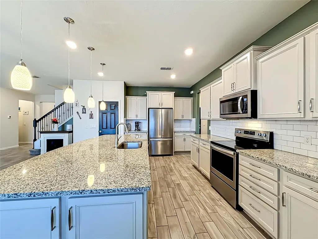 2323 Nuthatch Street St Cloud FL 34771