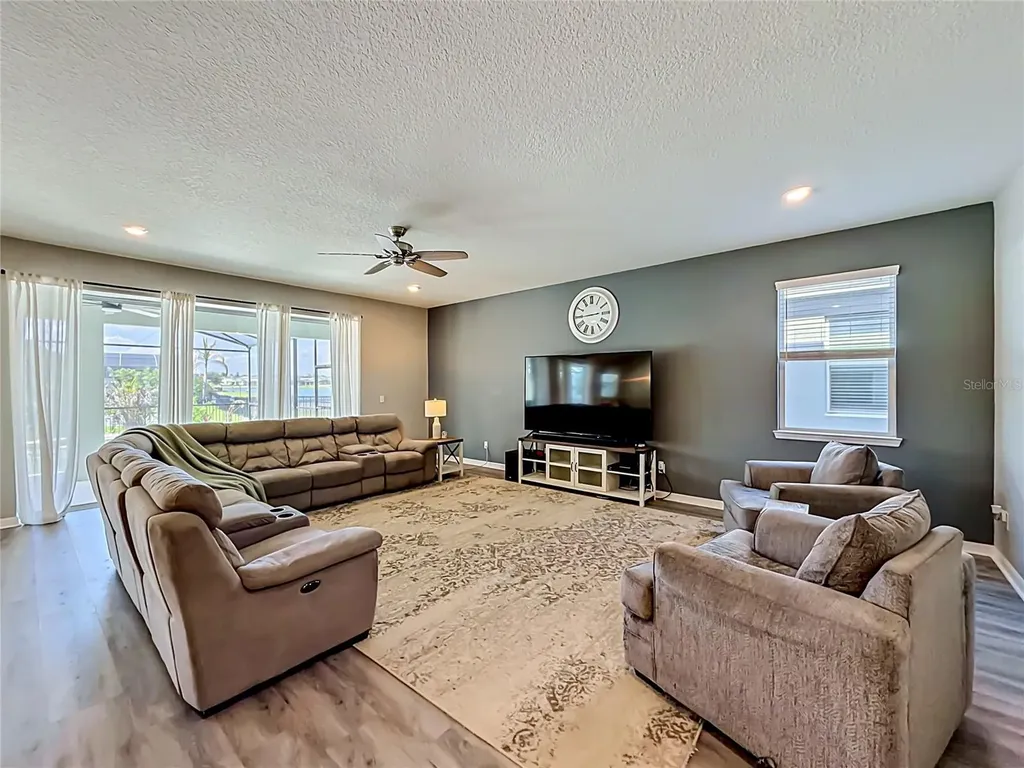 2323 Nuthatch Street St Cloud FL 34771