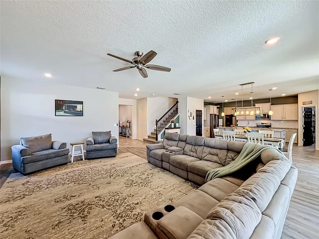2323 Nuthatch Street St Cloud FL 34771