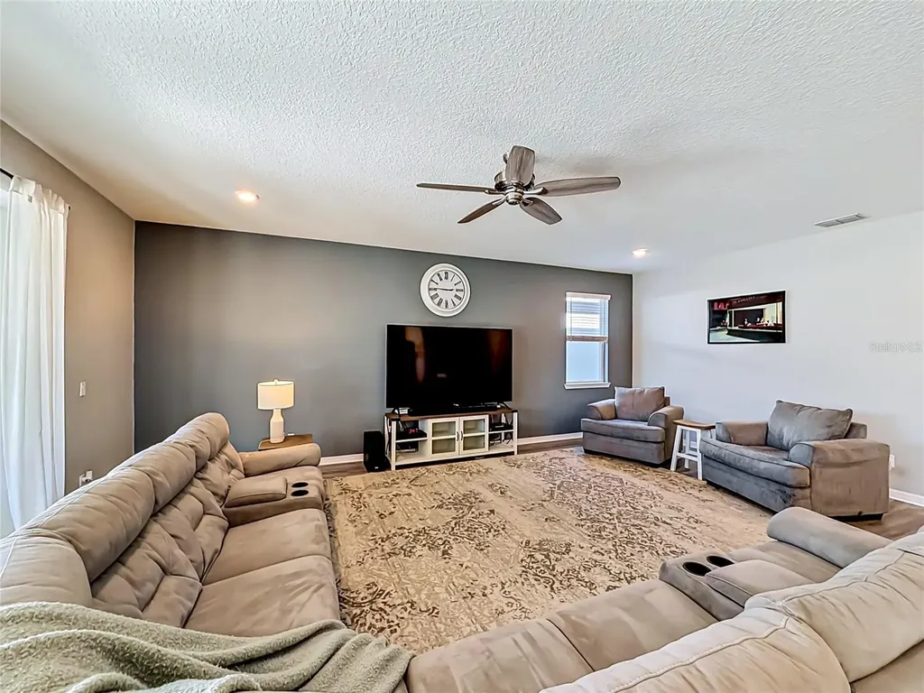2323 Nuthatch Street St Cloud FL 34771