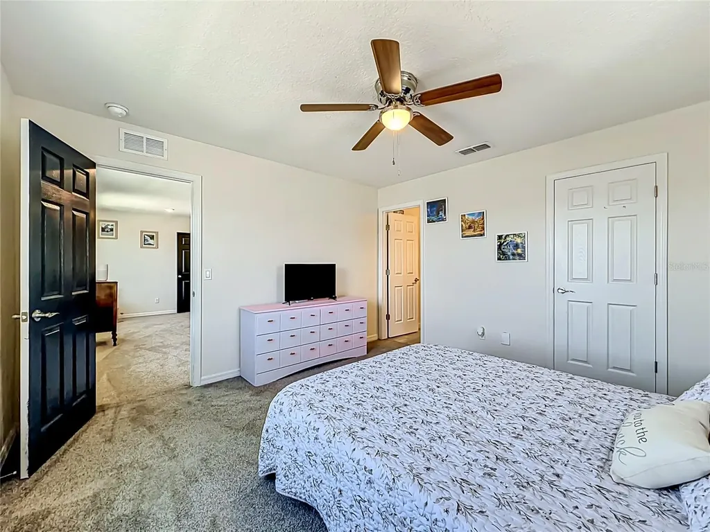 2323 Nuthatch Street St Cloud FL 34771