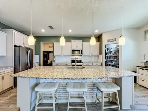 2323 Nuthatch Street St Cloud FL 34771