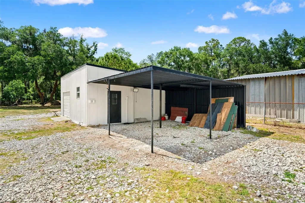 2111 Hinson Road Dover FL 33527
