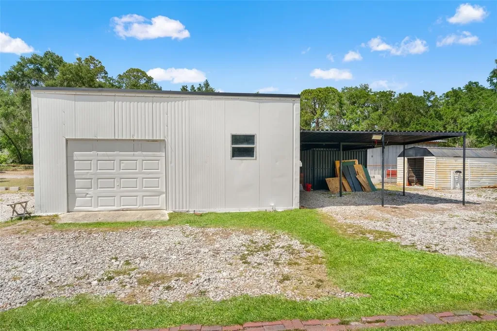 2111 Hinson Road Dover FL 33527
