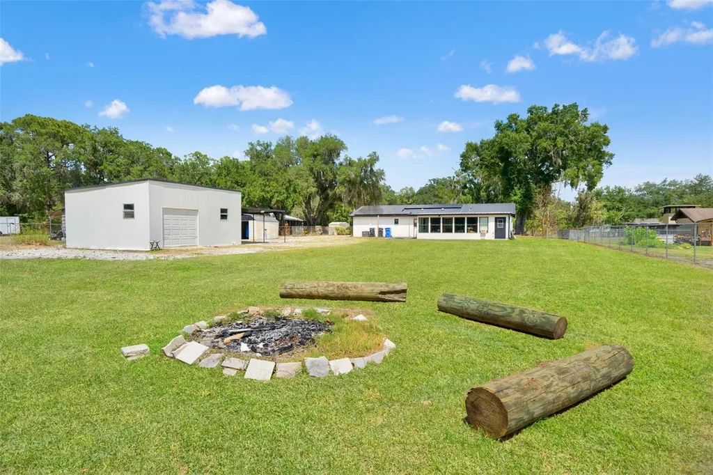 2111 Hinson Road Dover FL 33527