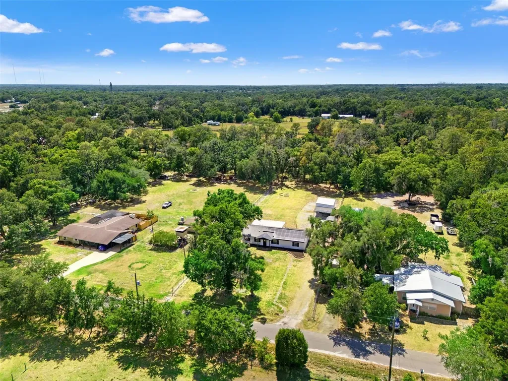 2111 Hinson Road Dover FL 33527