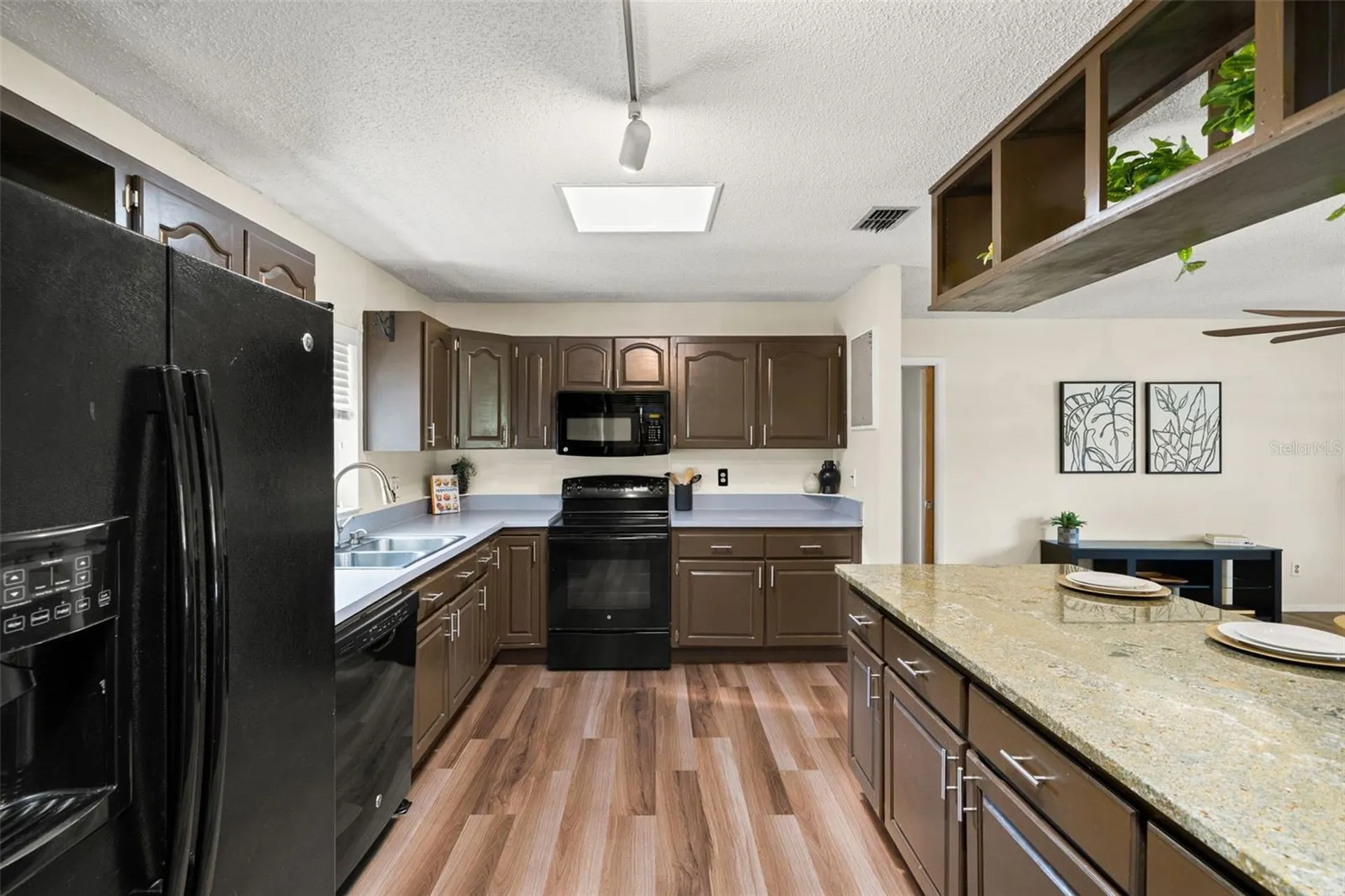 2111 Hinson Road Dover FL 33527