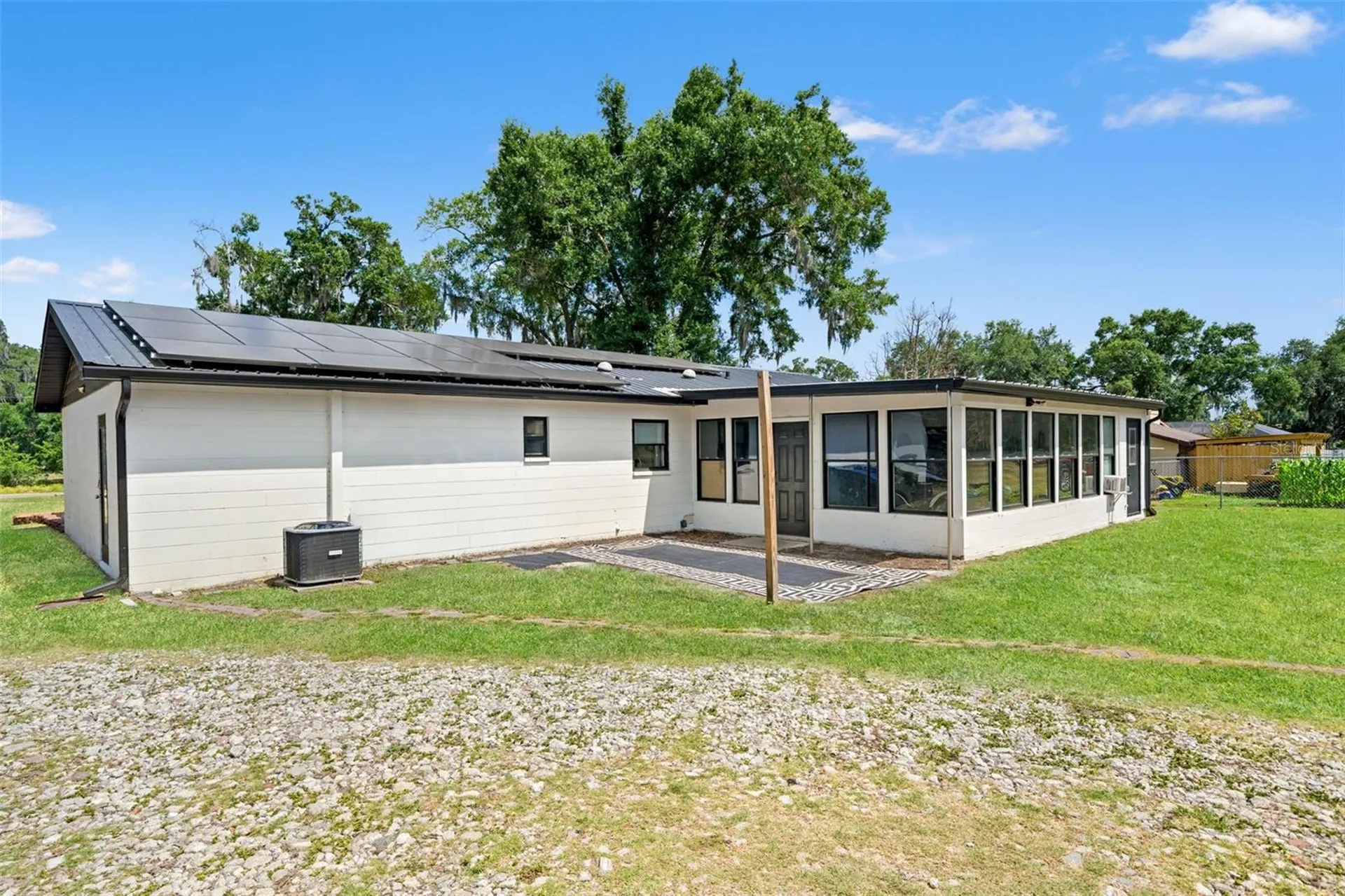 2111 Hinson Road Dover FL 33527