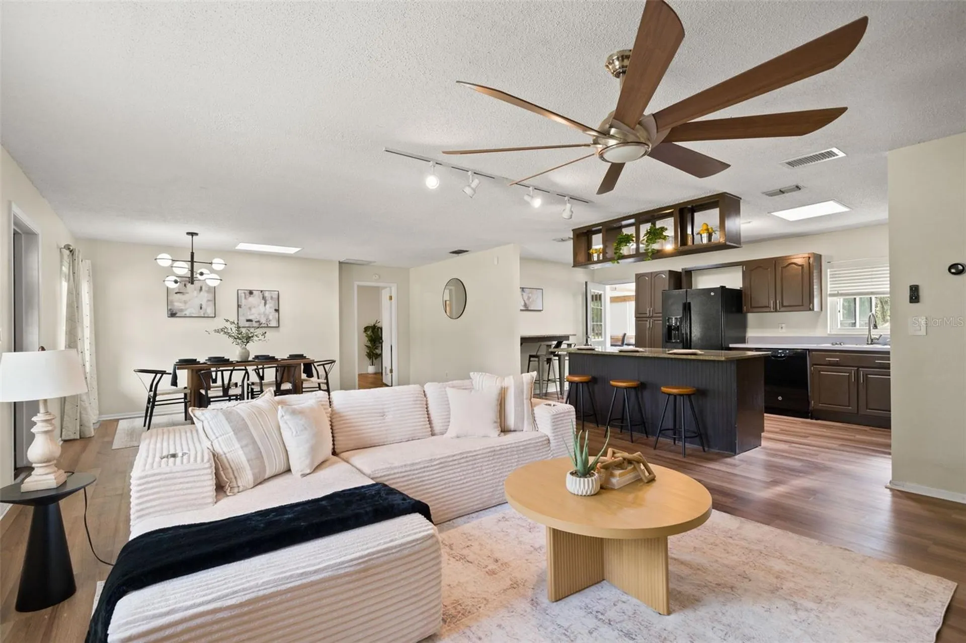 2111 Hinson Road Dover FL 33527