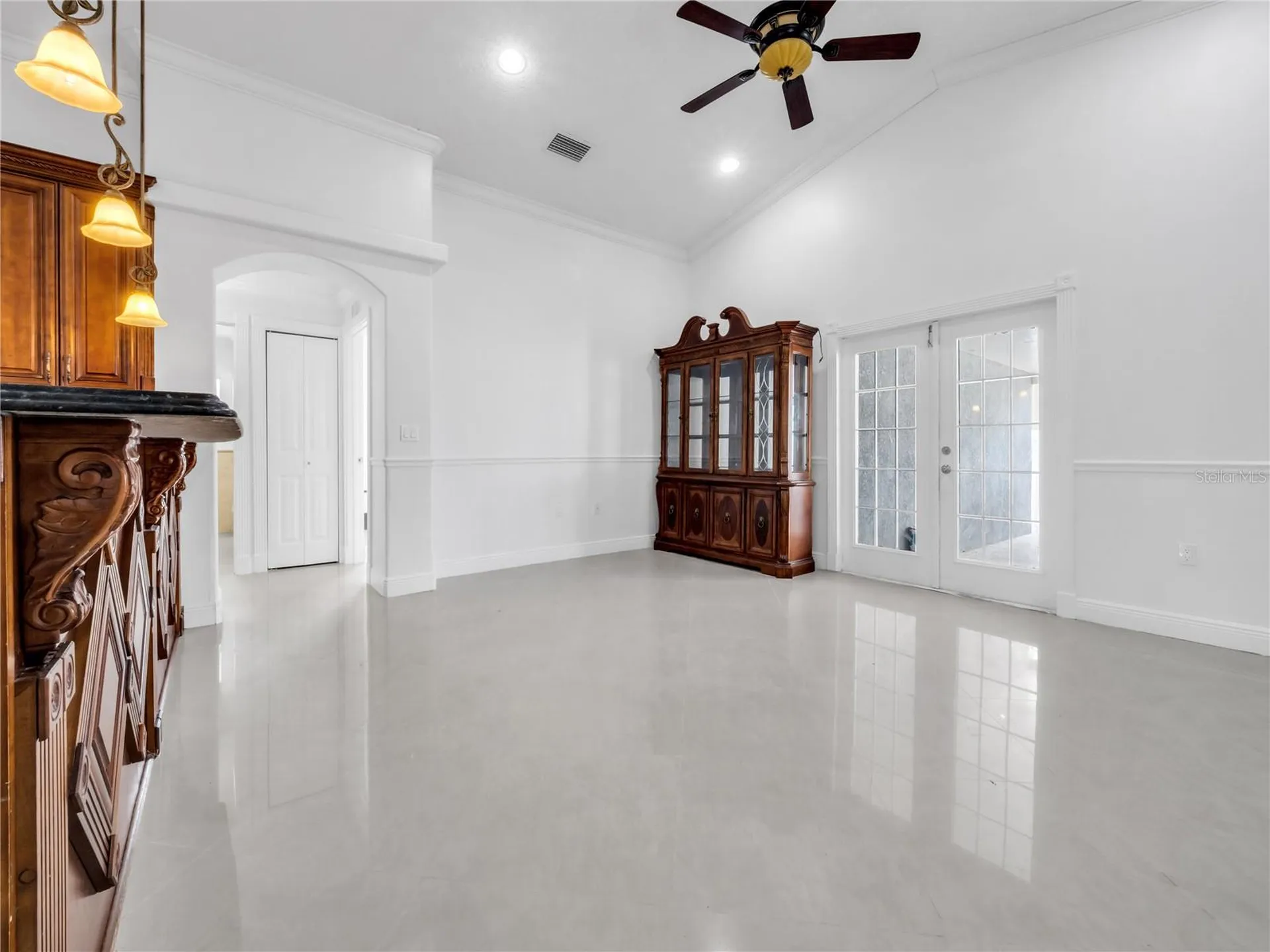 3122 W Crest Avenue Tampa FL 33614