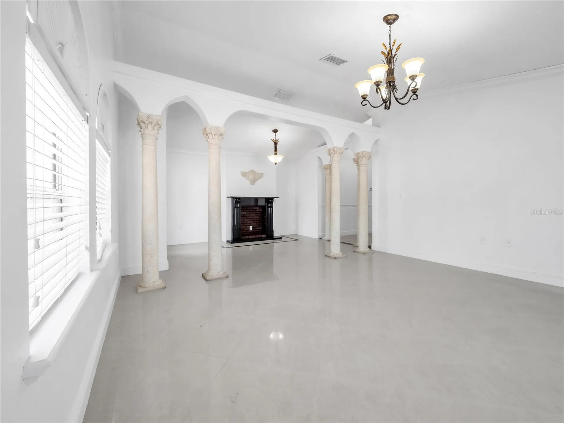 3122 W Crest Avenue Tampa FL 33614