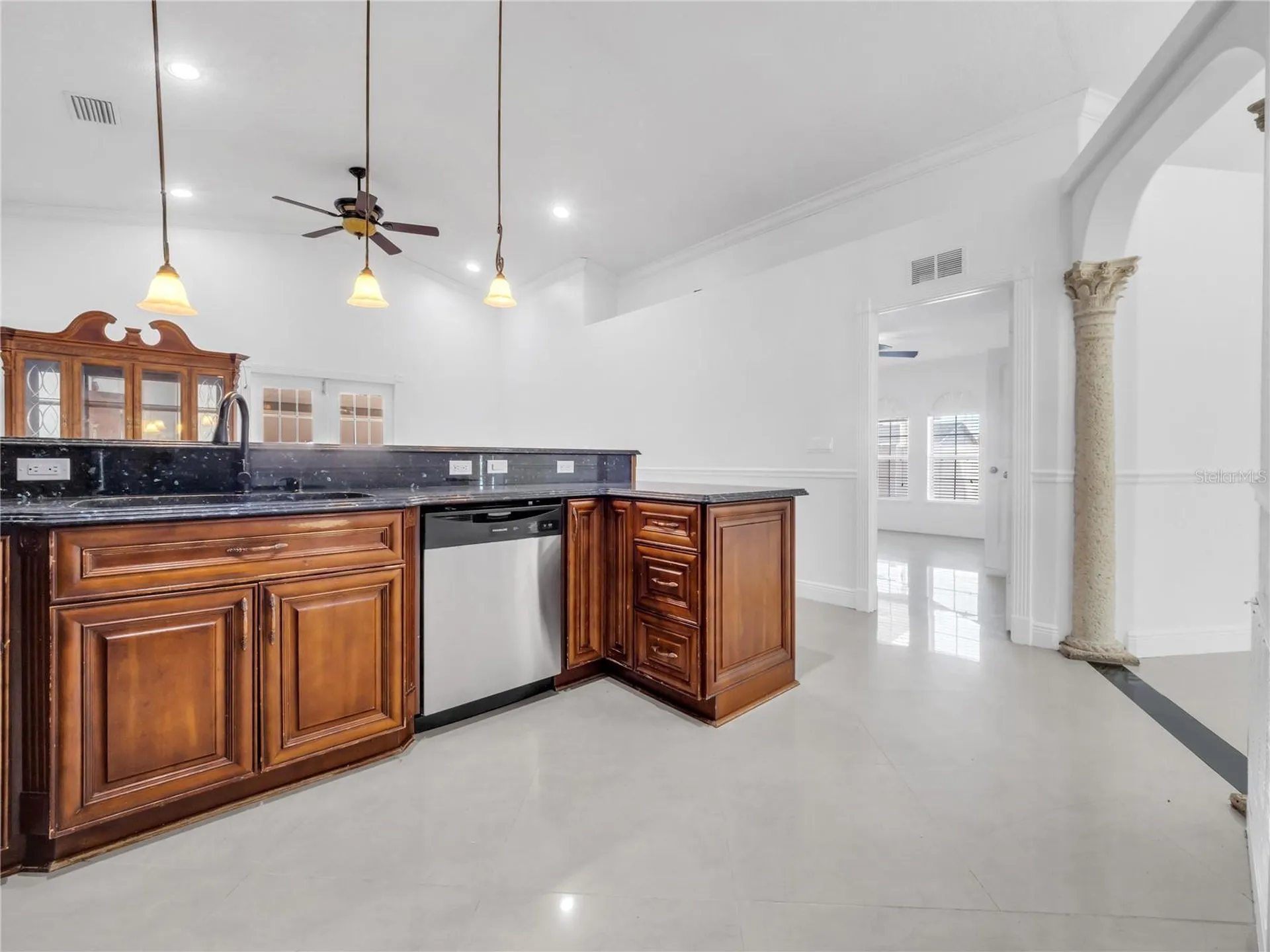 3122 W Crest Avenue Tampa FL 33614
