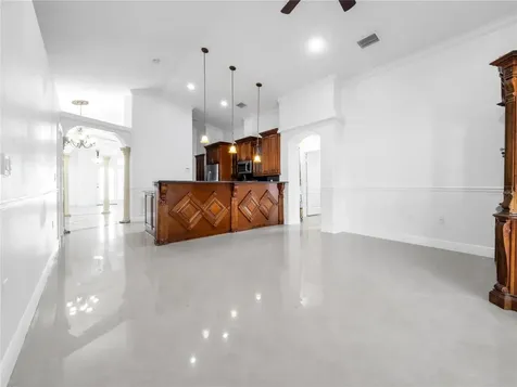 3122 W Crest Avenue Tampa FL 33614