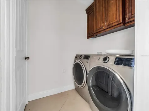 3122 W Crest Avenue Tampa FL 33614