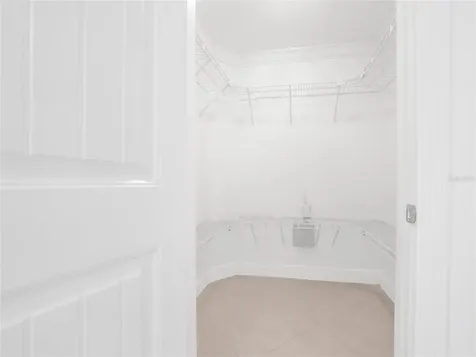 3122 W Crest Avenue Tampa FL 33614