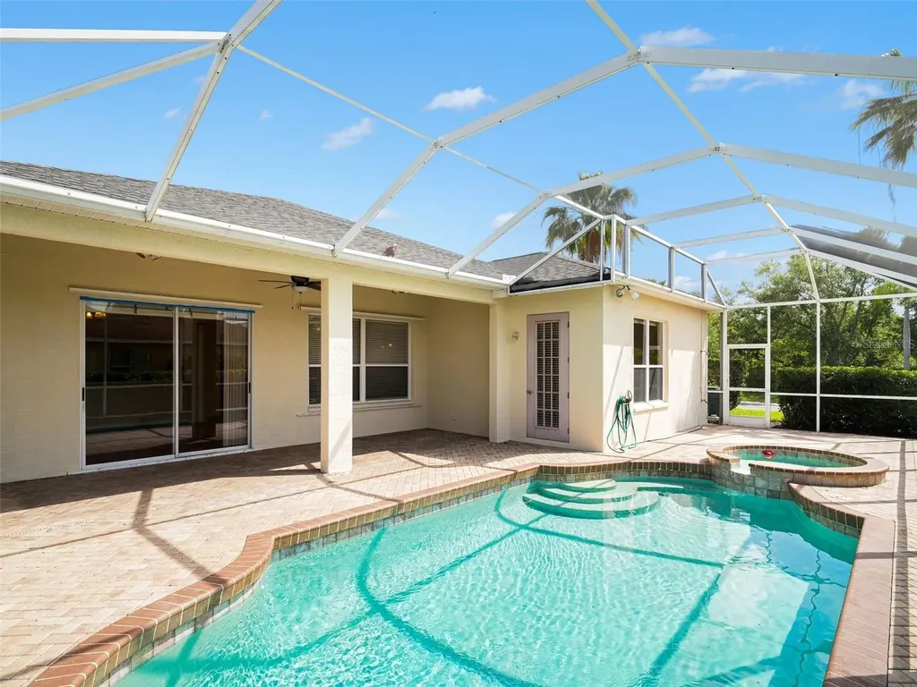 4940 Thames Lane Sarasota FL 34238