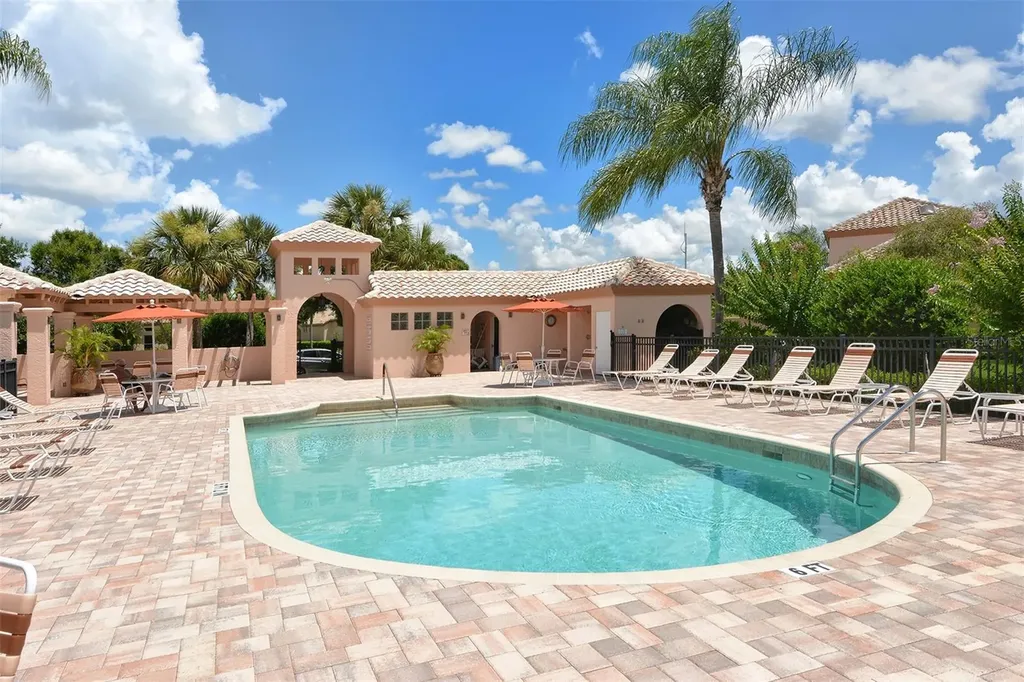 4153 Entrada Court Sarasota FL 34238