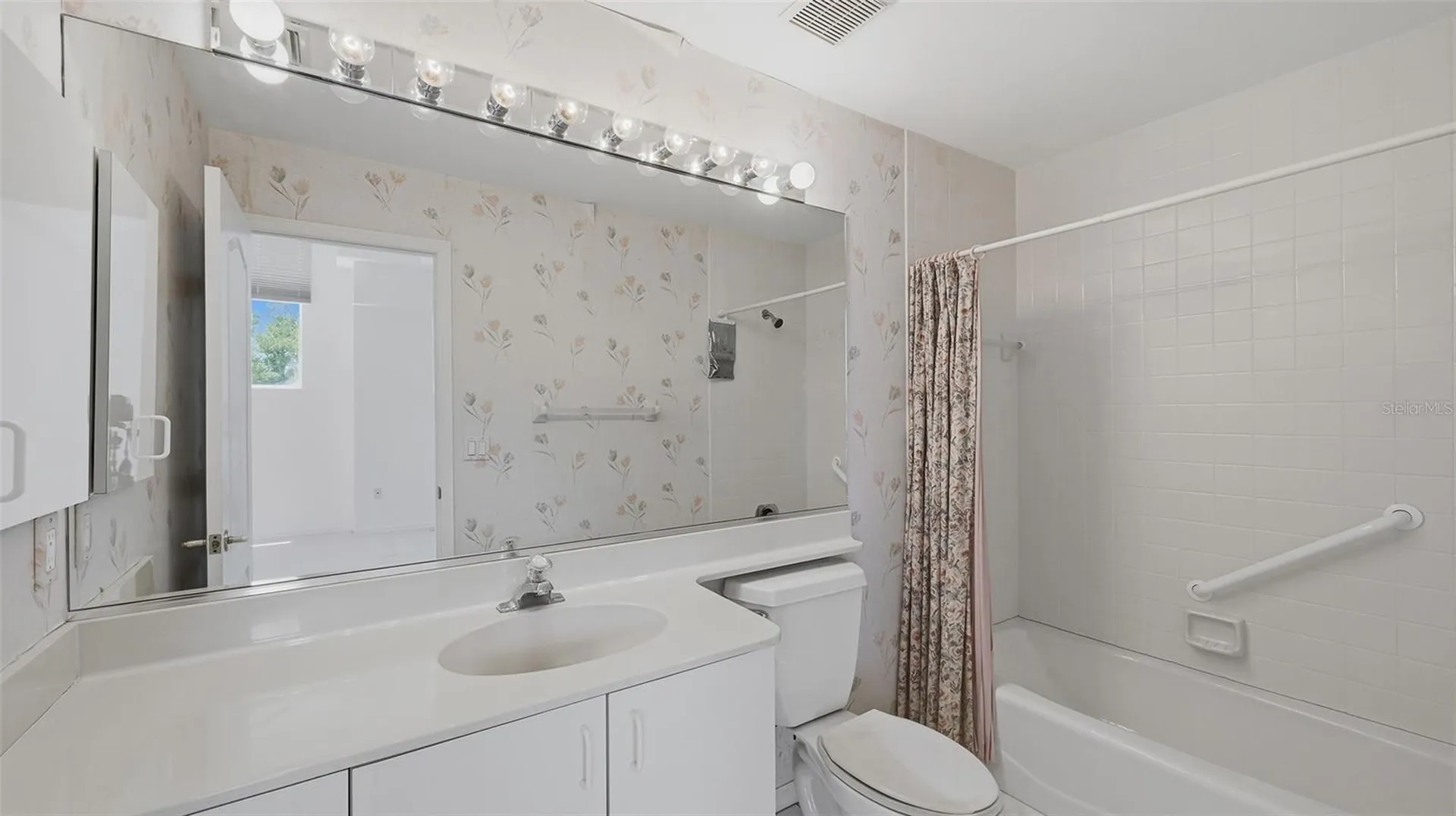 4153 Entrada Court Sarasota FL 34238