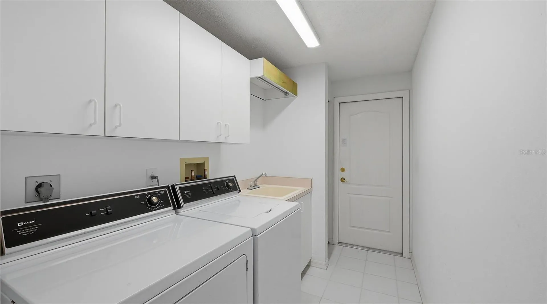 4153 Entrada Court Sarasota FL 34238