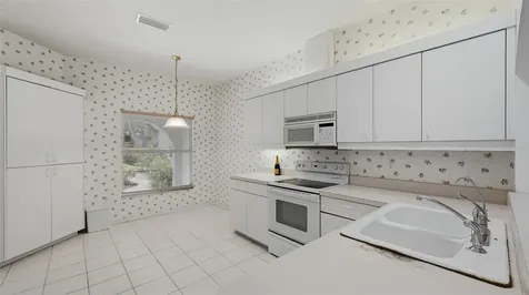 4153 Entrada Court Sarasota FL 34238