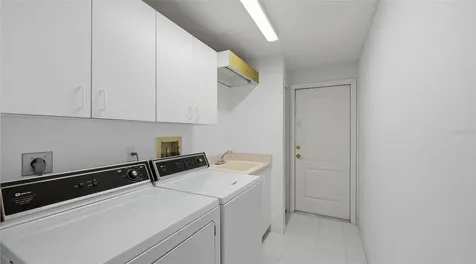 4153 Entrada Court Sarasota FL 34238