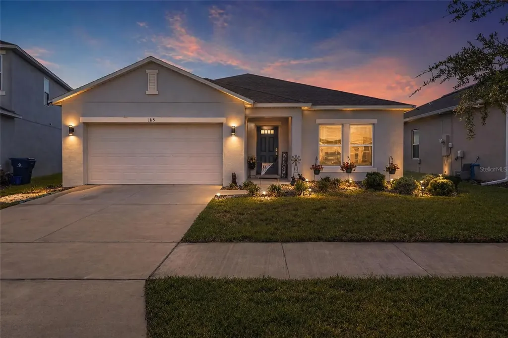 1115 Calico Pointe Circle Groveland FL 34736