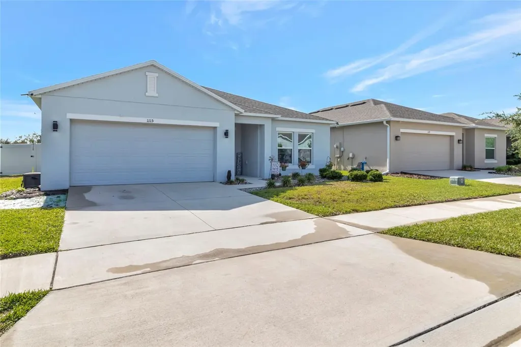 1115 Calico Pointe Circle Groveland FL 34736