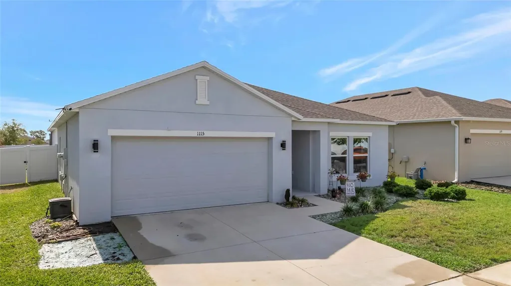 1115 Calico Pointe Circle Groveland FL 34736