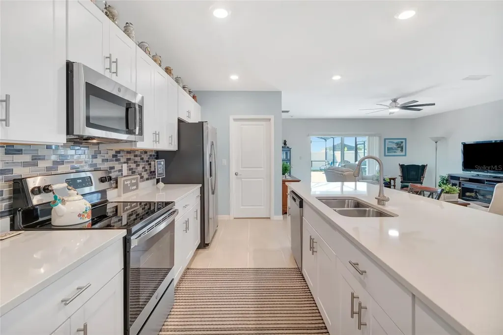 1115 Calico Pointe Circle Groveland FL 34736