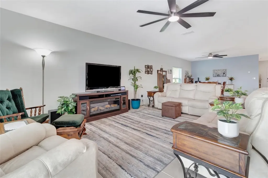 1115 Calico Pointe Circle Groveland FL 34736