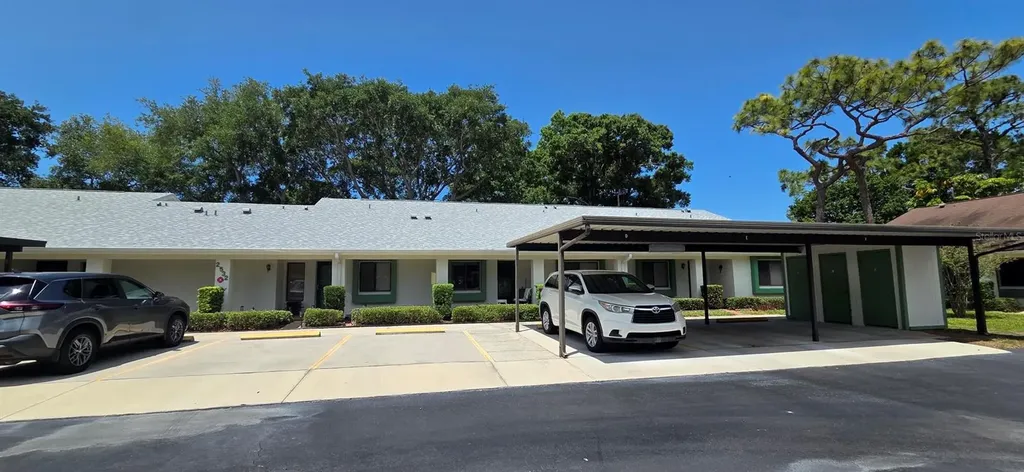 2532 Royal Pines Circle Clearwater FL 33763